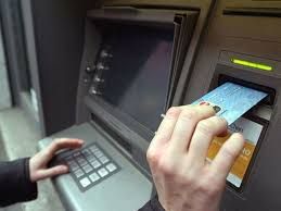 Settimo Torinese, tentano di far esplodere un bancomat, ma non portano via nulla