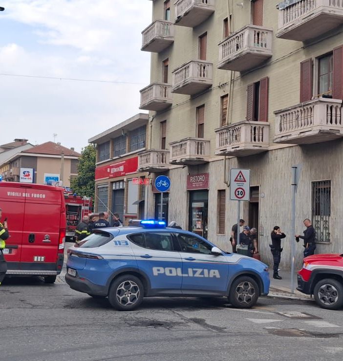 Principio di incendio in uno stabile di strada Lanzo: momenti di paura