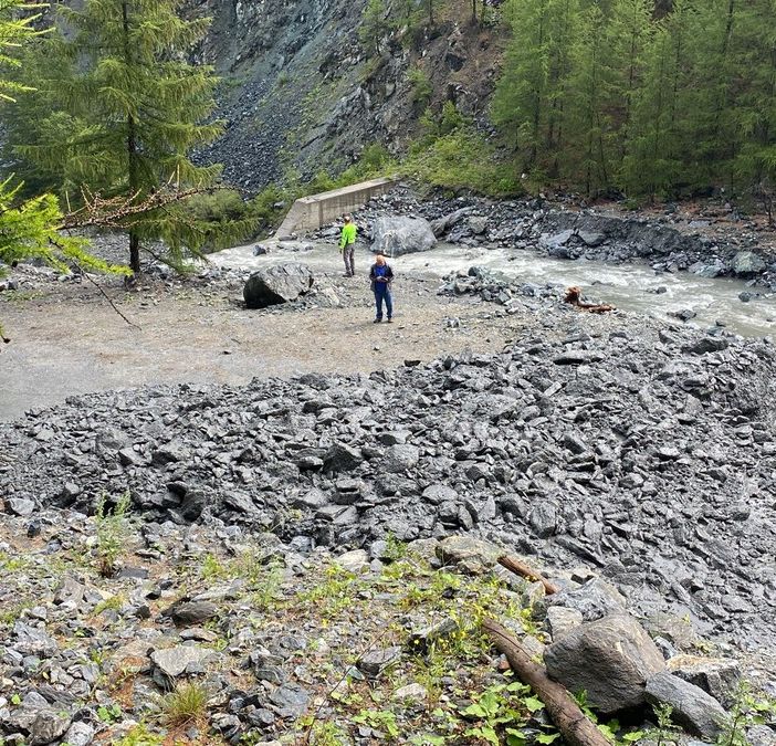 Paura a Sauze di Cesana per una improvvisa frana sulla strada della Valle Argentera