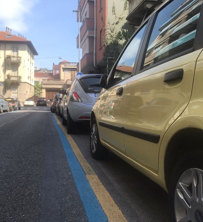 strisce giallo-blu