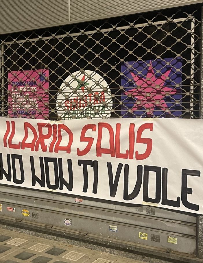 Striscioni contro Ilaria Salis, AVS: &quot;Intimidazioni gravi, ma non ci facciamo spaventare&quot;
