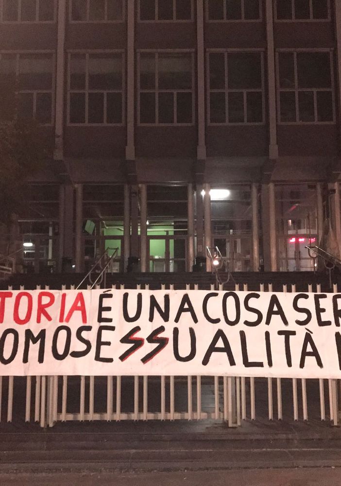 Corso in Storia dell'omosessualità, scritta omofoba di Forza Nuova all'Università