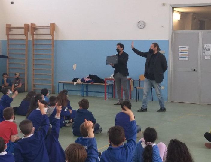 davide guida e studenti moncalieri