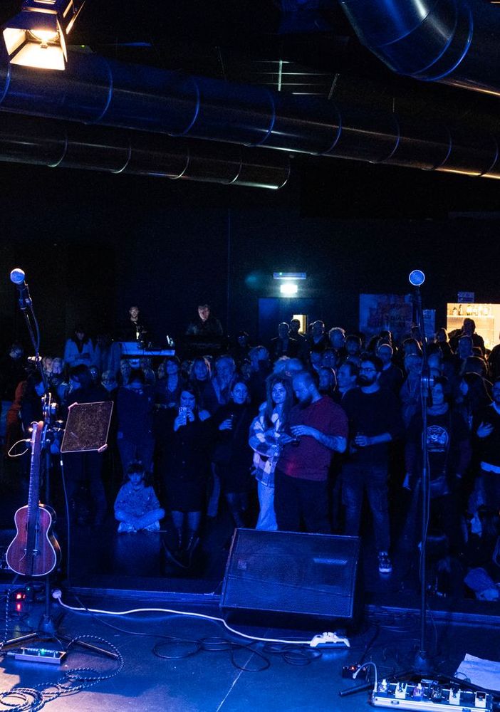 palco con pubblico