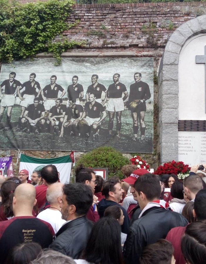 foto d'archivio 4 maggio granata
