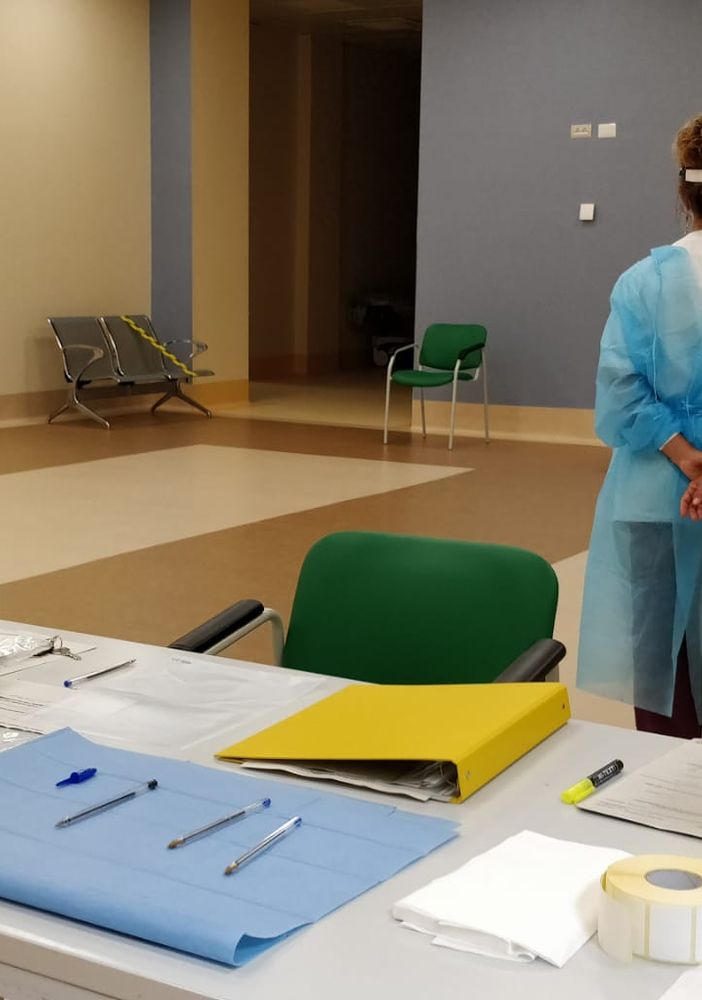 La cappella del Mauriziano trasformata in sala d'attesa per chi fa il tampone