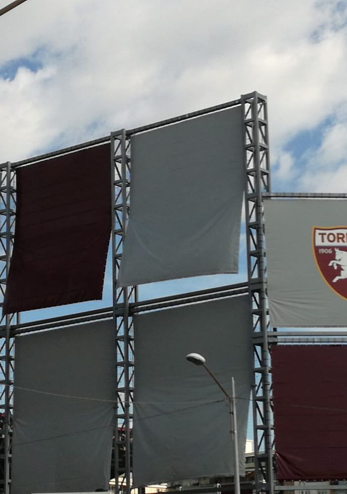 I nuovi teloni voluti dal tecnico del Torino Juric per il campo d'allenamento del vecchio Filadelfia I nuovi teloni voluti dal tecnico del Torino Juric per il campo d'allenamento del vecchio Filadelfia