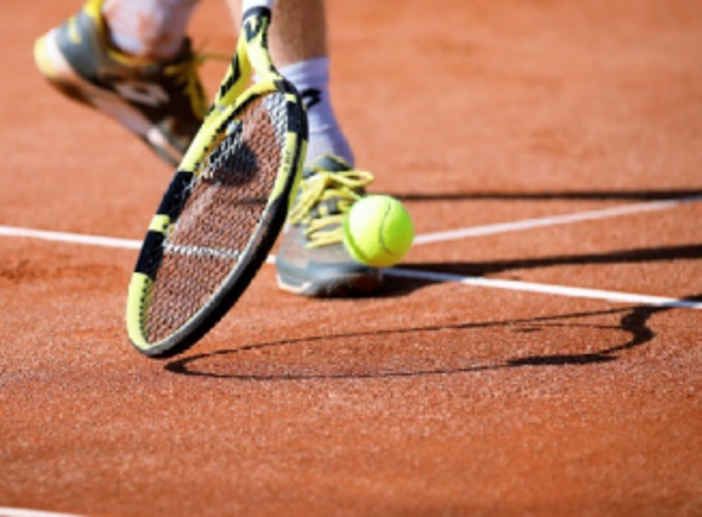 Il tennis allunga la vita: sotto rete si guadagnano quasi 10 anni. Lo dice la scienza (ma pure Pietrangeli)