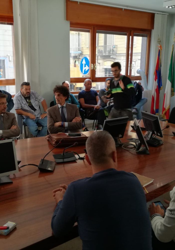 Comital e Lamalu, nuovo bando e nessuna certezza per i 130 laboratori. Si spera nel ministero (VIDEO)