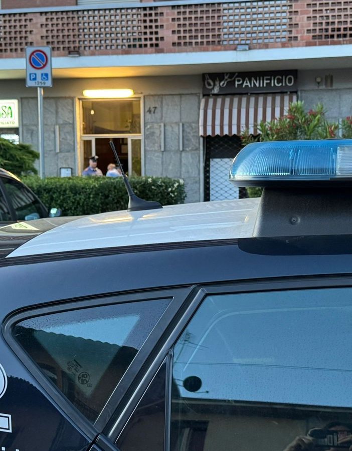 Marito tenta di uccidere la moglie a Grugliasco, indagano i carabinieri