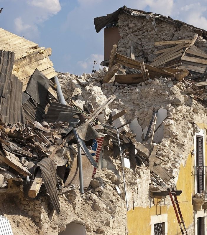 Edificio colpito dal sisma in Croazia