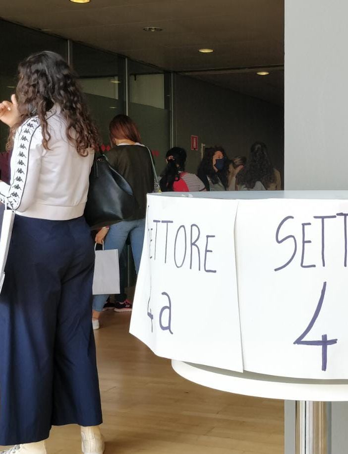 Lunghe file al Lingotto per i test di ammissione, la carica degli aspiranti medici: &quot;Siamo qui anche sulla spinta del Covid&quot; [FOTO]