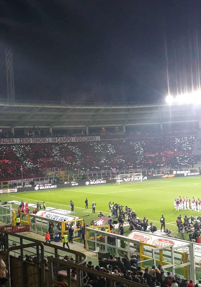 Risse, petardi e bombe carta: il derby porta anche a 9 arresti e 5 denunce. In manette anche un ultra bianconero che in Francia fa il poliziotto