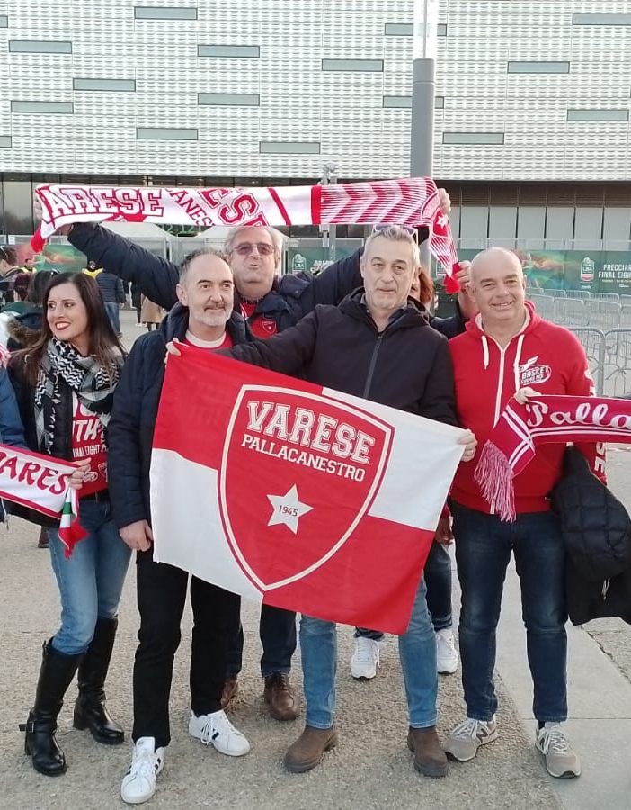 tifosi final 8 di basket pala alpitour