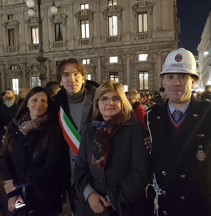 Nichelino presente ieri sera a Milano alla manifestazione di solidarietà per Liliana Segre