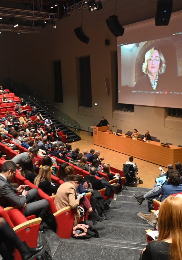 Platea con molte persone