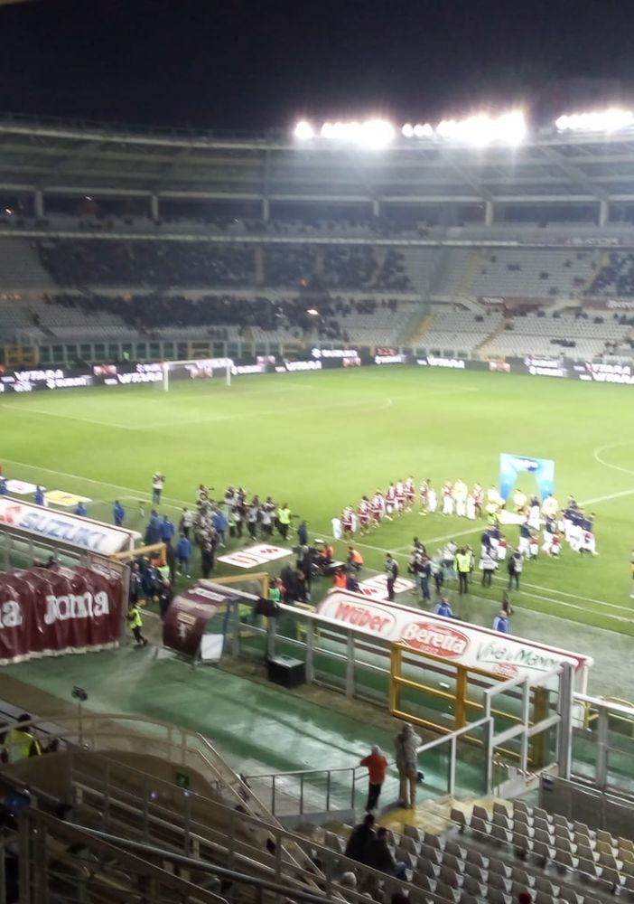 Toro, un silenzio che fa rumore. Sciopero del tifo e curve vuote all’inizio della gara contro la Spal (FOTO e VIDEO)