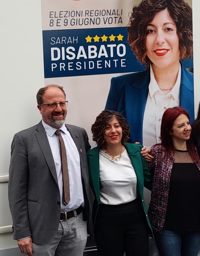 In tour per sostenere Disabato, parte il camper del M5S