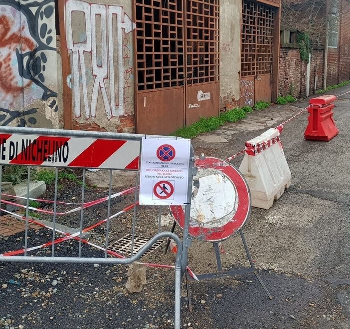Nichelino, dissuasori contro i 'furbetti del parcheggio' in via Moncenisio