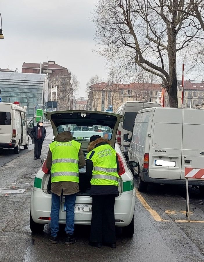 Venditori abusivi, oltre 15mila euro di multe