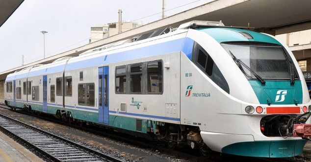 Trenitalia, in treno con lo sconto al Carnevale di Ivrea