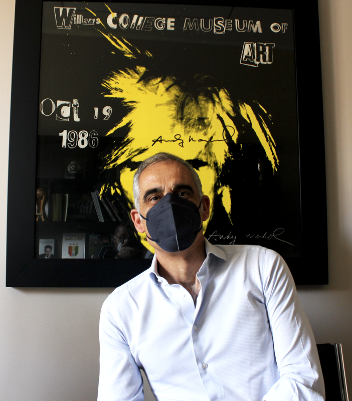 Francesco Tresso, candidato alle primarie del centrosinistra nei suoi uffici
