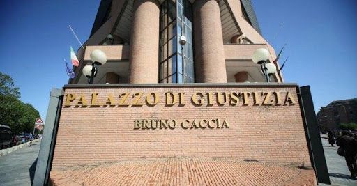 Ingresso del Palazzo di Giustizia