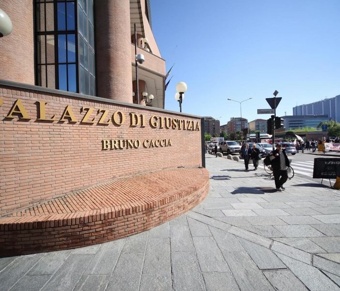 Scrittore di Giaveno condannato a 25 anni per omicidio, ma è latitante