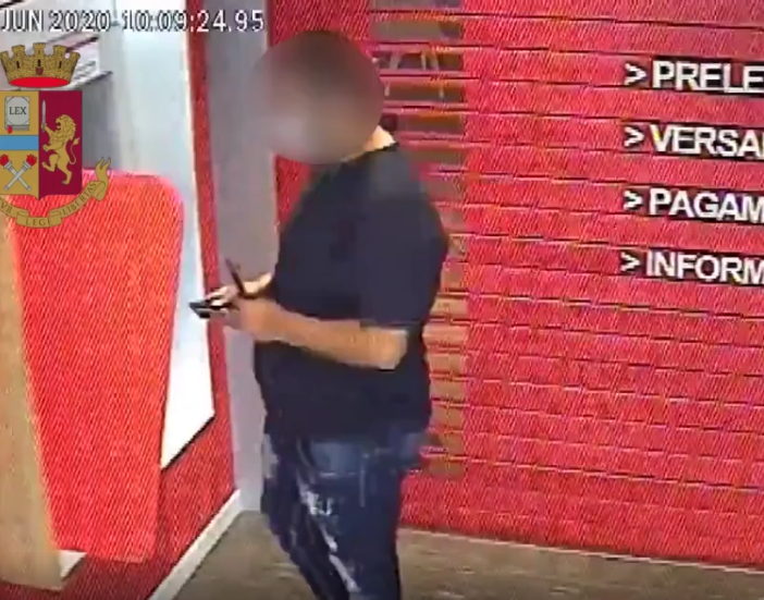 &quot;Il bancomat non funziona&quot; e intanto sottraevano i contanti alle loro vittime, soprattutto anziani [VIDEO]
