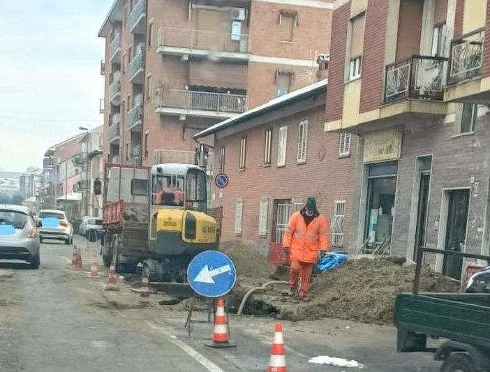 tubatura rotta via dei martiri