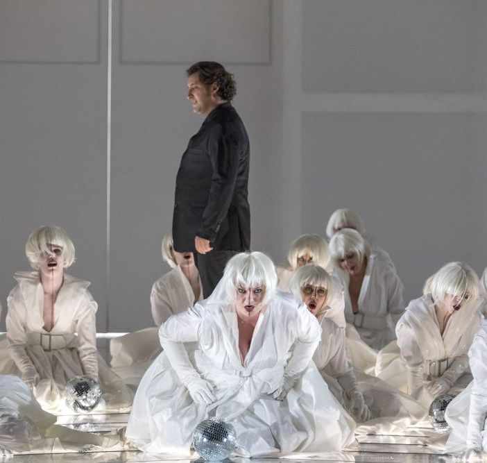 Al Regio arriva la Turandot di Puccini, nell'allestimento visionario e metafisico firmato da Stefano Poda