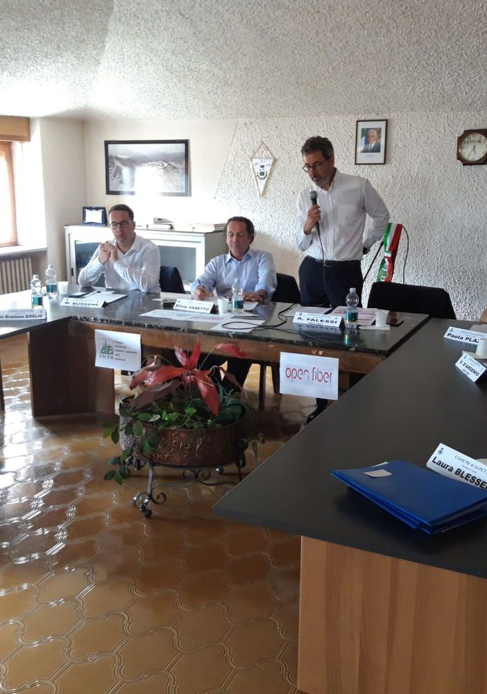 Uncem e Open Fibra siglano accordo per la banda ultra larga nei comuni montani