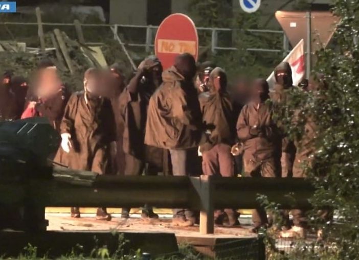 Val di Susa, 11 attivisti No Tav e del centro sociale Askatasuna identificati per gli scontri della scorsa notte [VIDEO]
