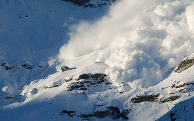 Allarme valanghe: dall'Uni la norma sugli airbag per sciare in sicurezza