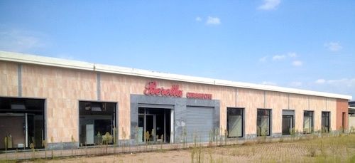 Valvaraita Stock organizza svendita di piastrelle con stoccaggio a Torino