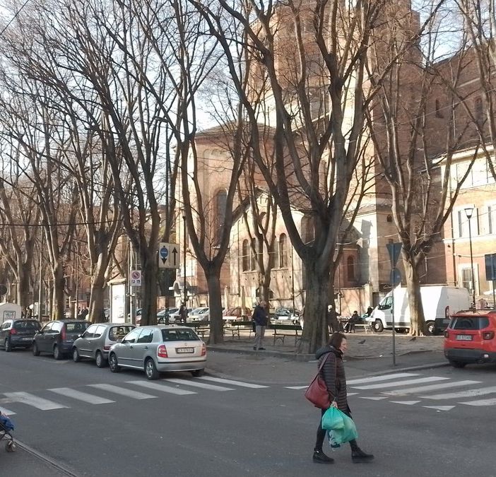 La chiesa della Salute e la piazza confinante