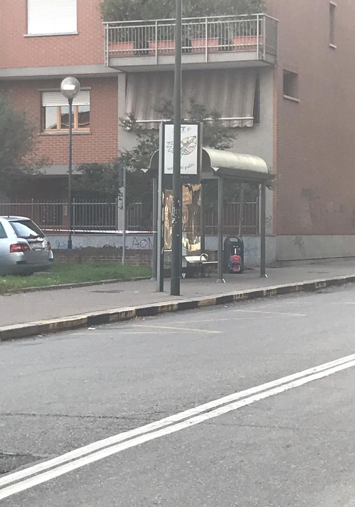 Zainetto abbandonato in via Lancia, allarme rientrato intorno alle 20: era vuoto. I carabinieri avevano chiuso la strada per precauzione
