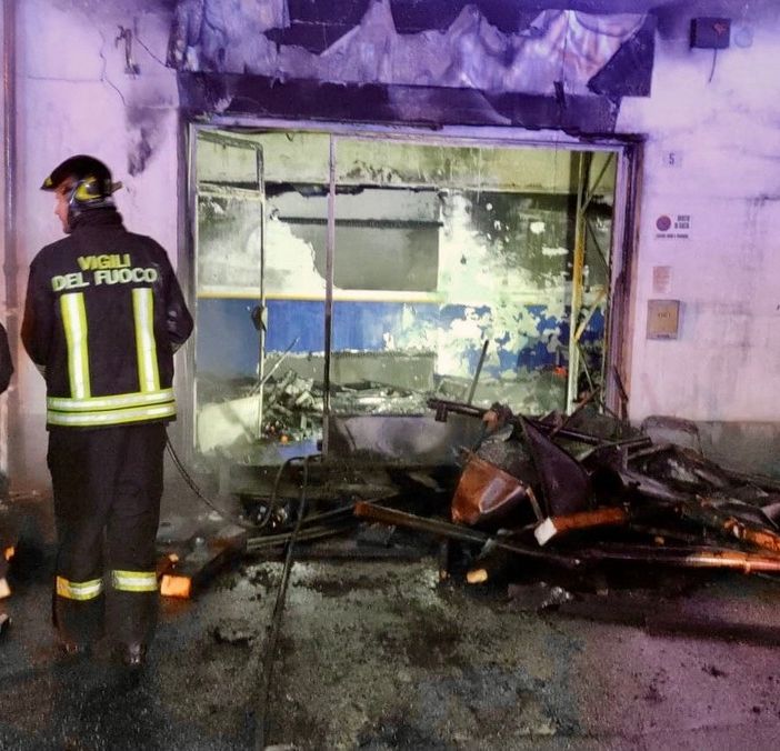 pompieri in azione a Carmagnola