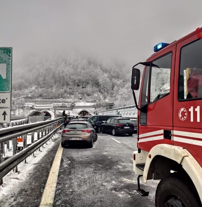 Vigili del fuoco sulla A32