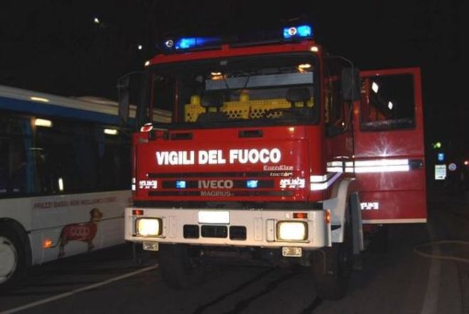 Incendio in un'abitazione di Castiglione Torinese: soccorse due persone intossicate