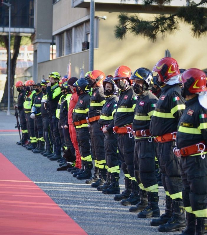 i vigili del fuoco celebrano Santa Barbara