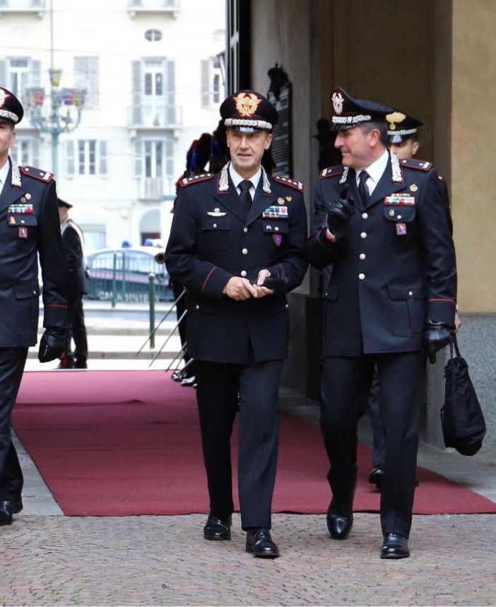 Il generale Galletta in visita al comando regionale dei carabinieri