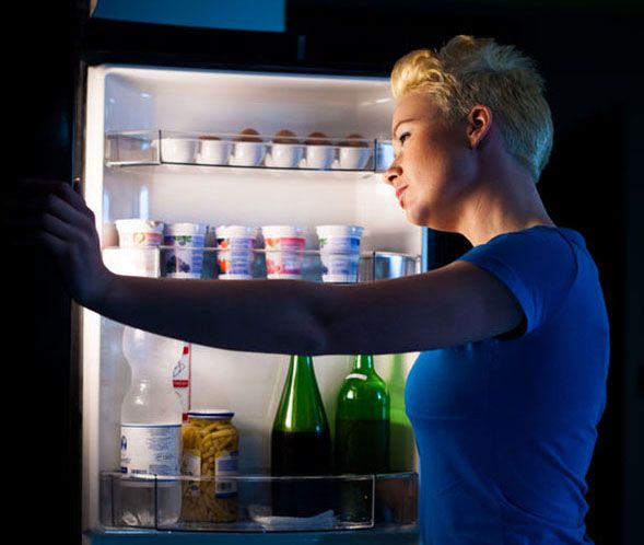 Quelle voglie notturne di cibo e come interromperle
