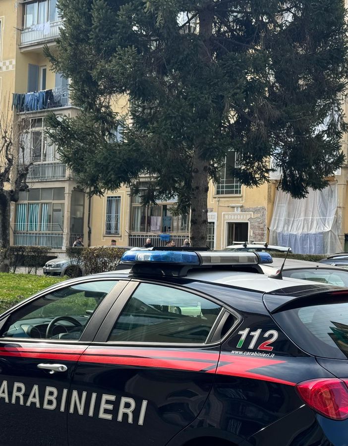 Omicidio in Barriera di Milano, cinese ucciso a coltellate: indagano i carabinieri