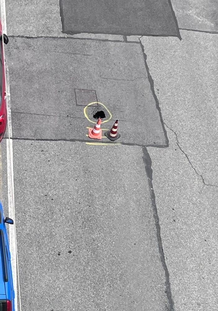 Nichelino fa i conti con l'ennesima voragine: residenti furibondi in via Lagrange