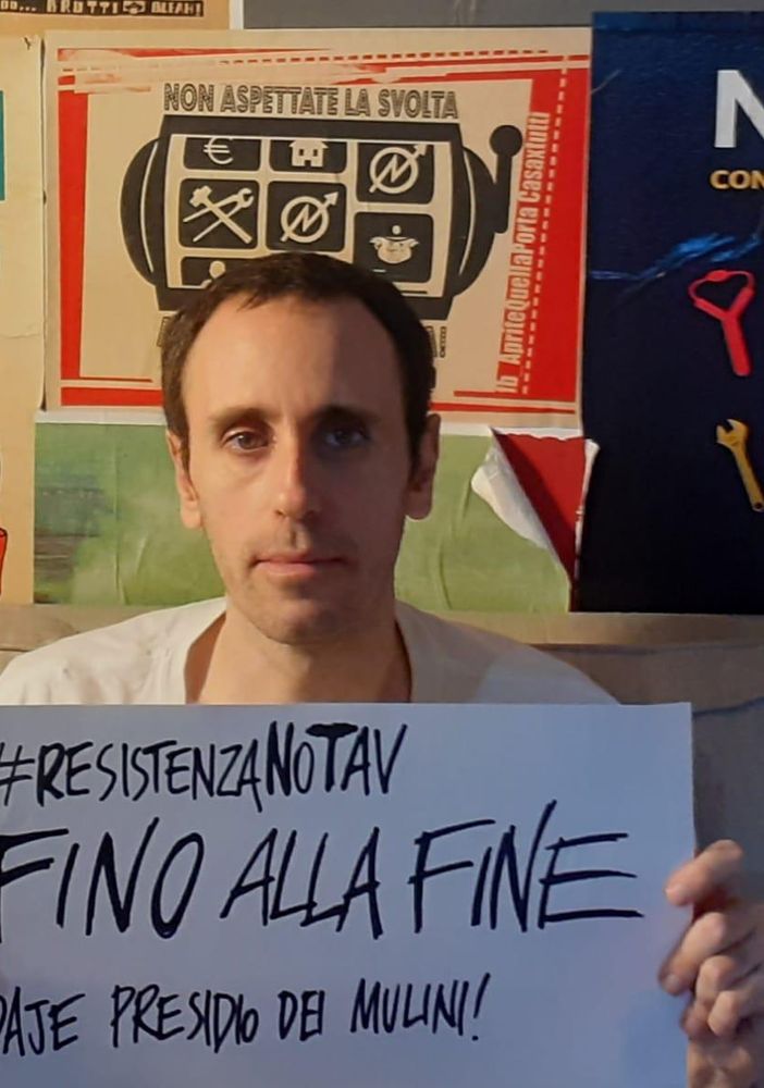 Zerocalcare con il presidio No Tav dei Mulini