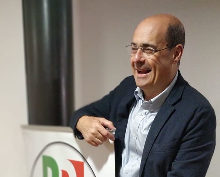 Zingaretti a Torino: &quot;Difendete il Piemonte da chi sta distruggendo l'Italia&quot;