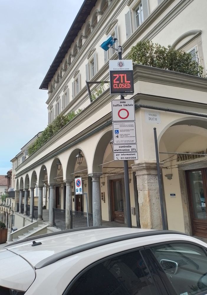 Moncalieri, dal 1° ottobre si accendono le telecamere nella Ztl