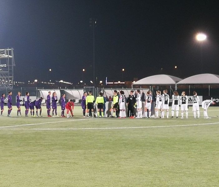 Juventus Women e Fiorentina in campo lo scorso anno a Vinovo: all'epoca vinsero le bianconere, ieri sera le viola si sono prese la rivincita.