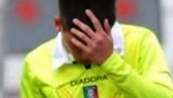 BOTTE ALL'ARBITRO - L'Aia: &quot;Nel dilettantismo in Lazio non manderemo fischietti&quot;